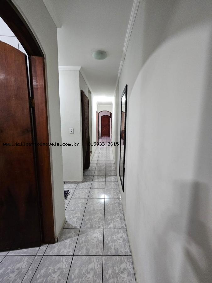 Casa à venda com 3 quartos, 260m² - Foto 20