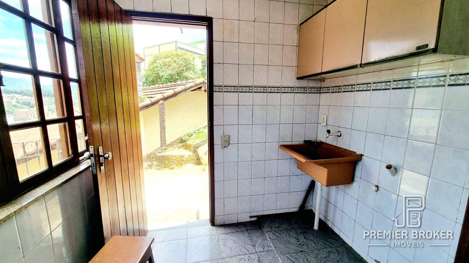 Casa à venda com 4 quartos, 167m² - Foto 13