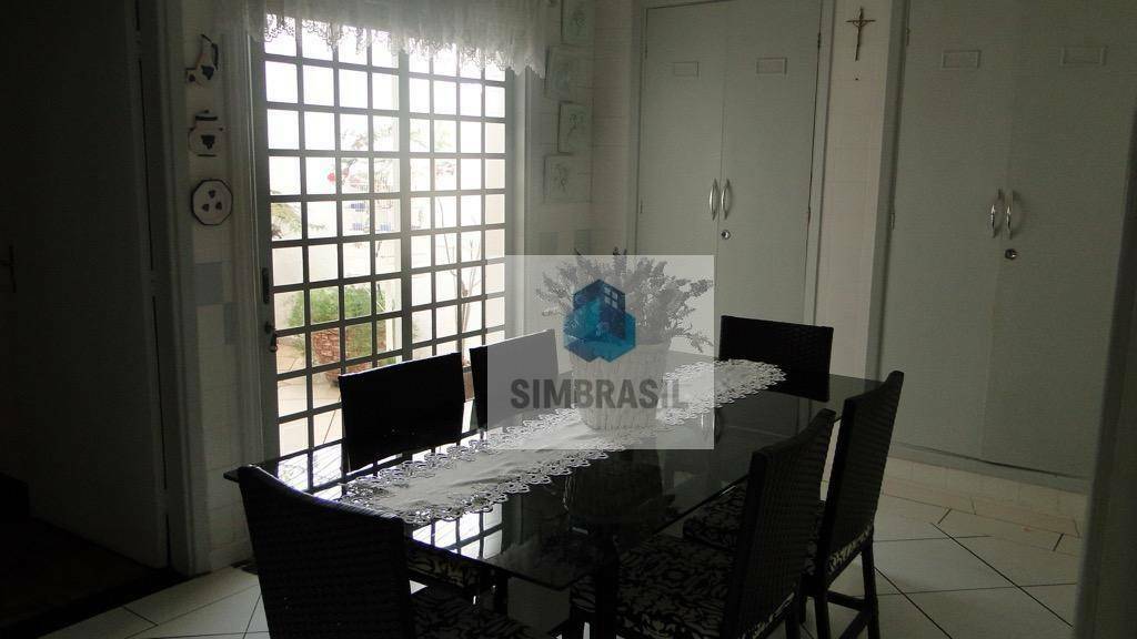 Casa à venda com 3 quartos, 279m² - Foto 10