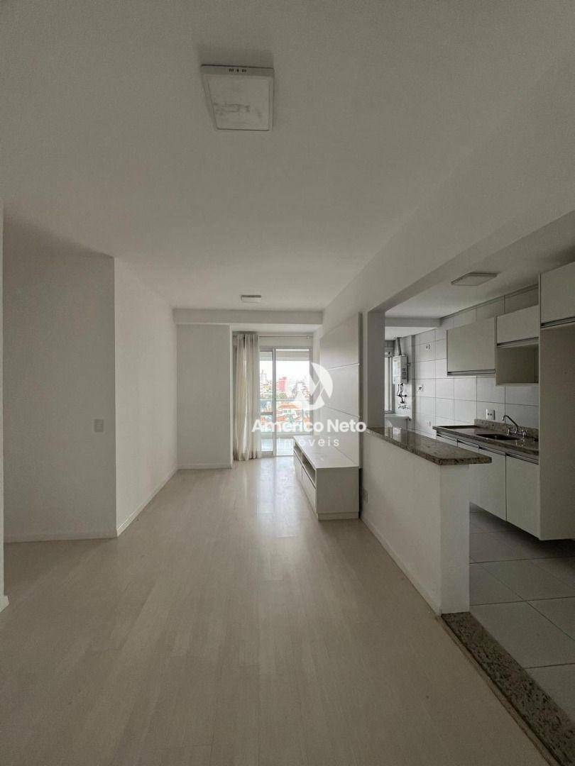 Apartamento para alugar com 2 quartos, 74m² - Foto 1