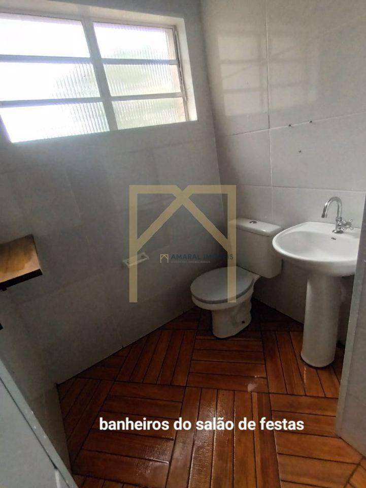 Casa à venda com 3 quartos, 250m² - Foto 12