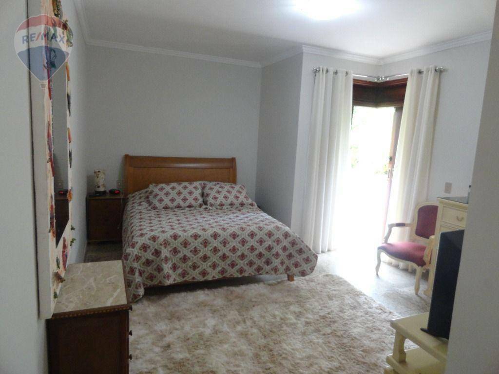 Casa, 6 quartos, 1500 m² - Foto 3