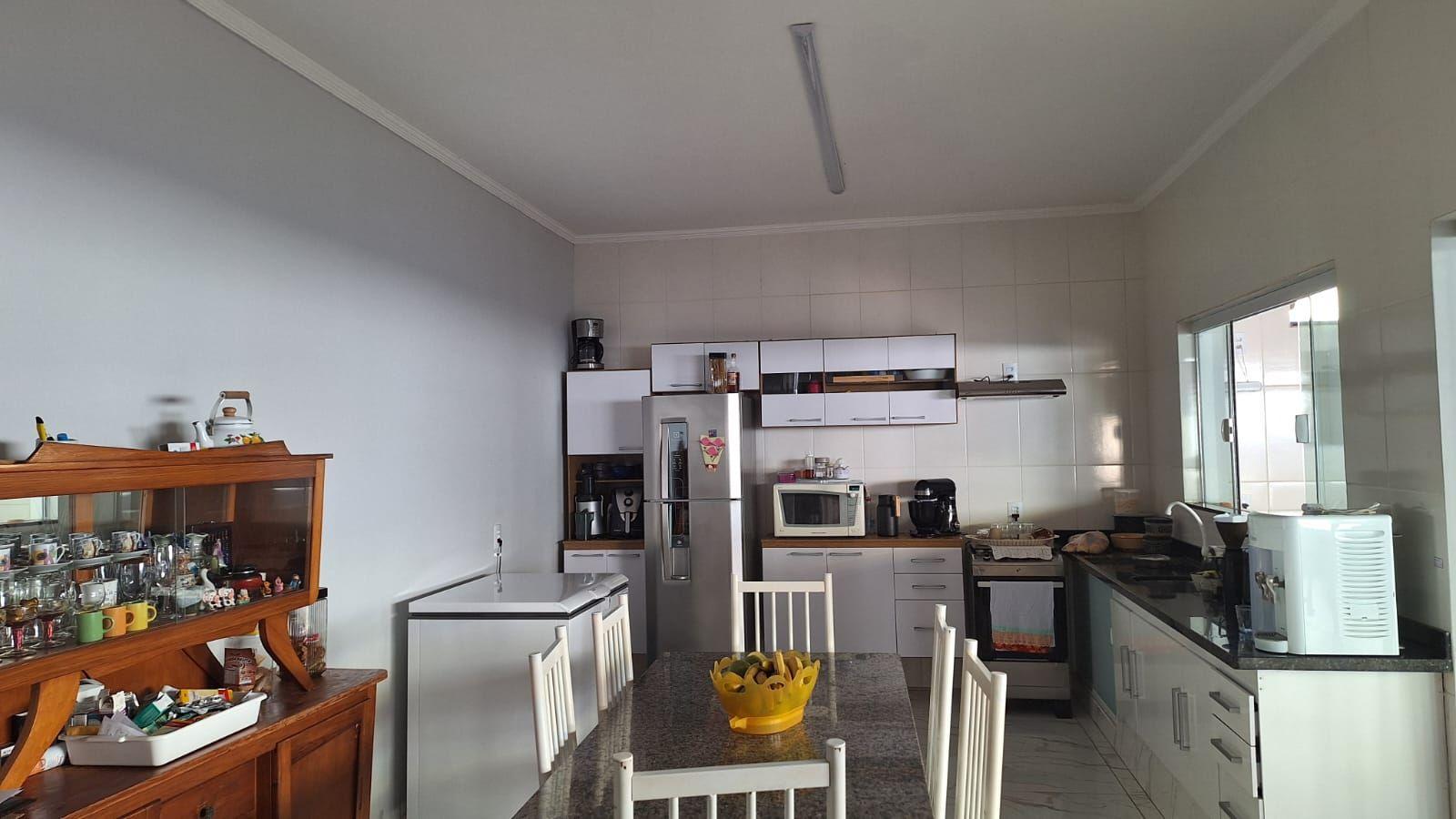 Casa à venda com 3 quartos, 275m² - Foto 5