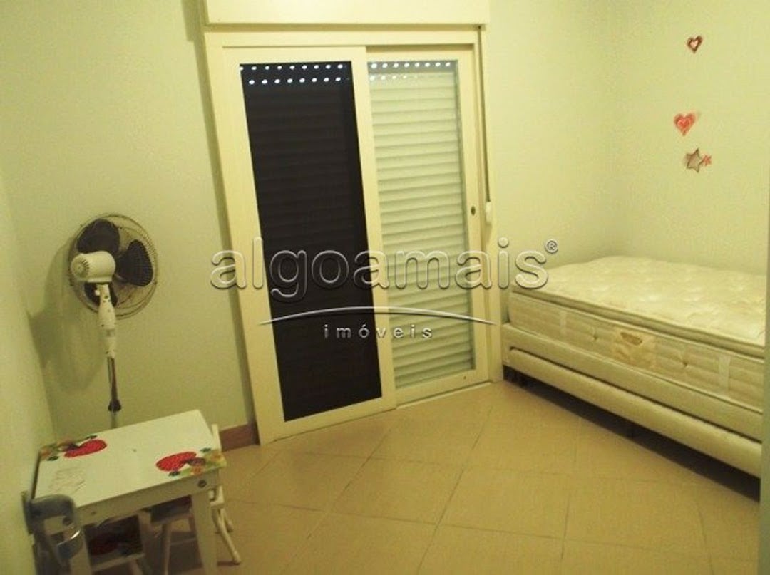 Casa à venda com 4 quartos, 200m² - Foto 12