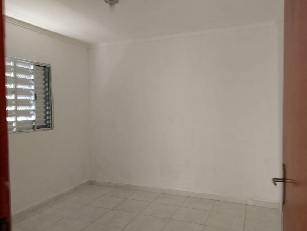 Casa para alugar com 2 quartos, 80m² - Foto 16