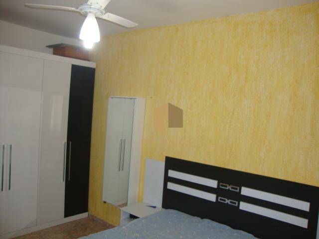 Casa à venda com 2 quartos, 180m² - Foto 13