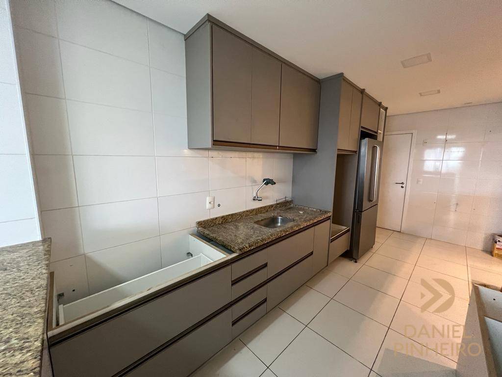 Apartamento à venda com 3 quartos, 152m² - Foto 11