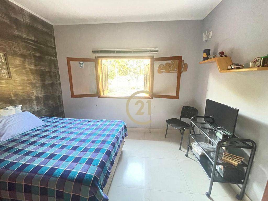 Chácara à venda com 3 quartos, 259m² - Foto 15