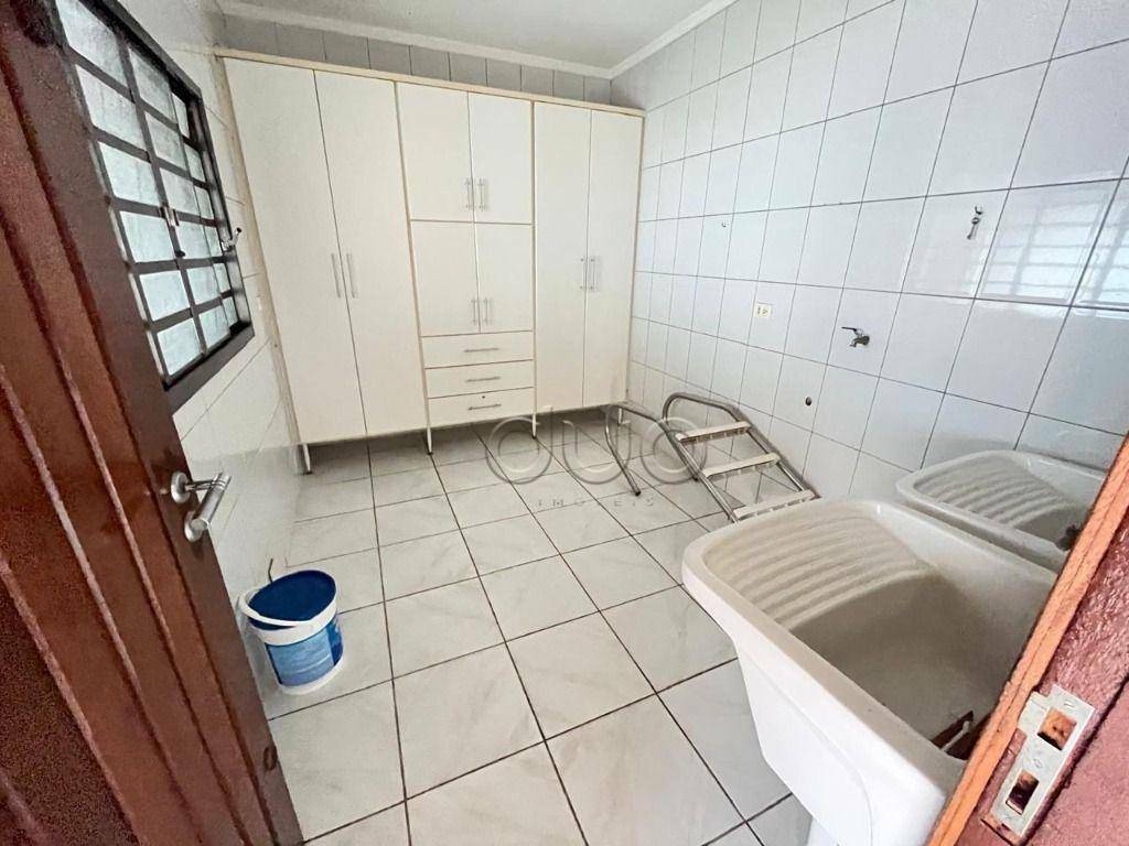 Casa à venda com 3 quartos, 200m² - Foto 31