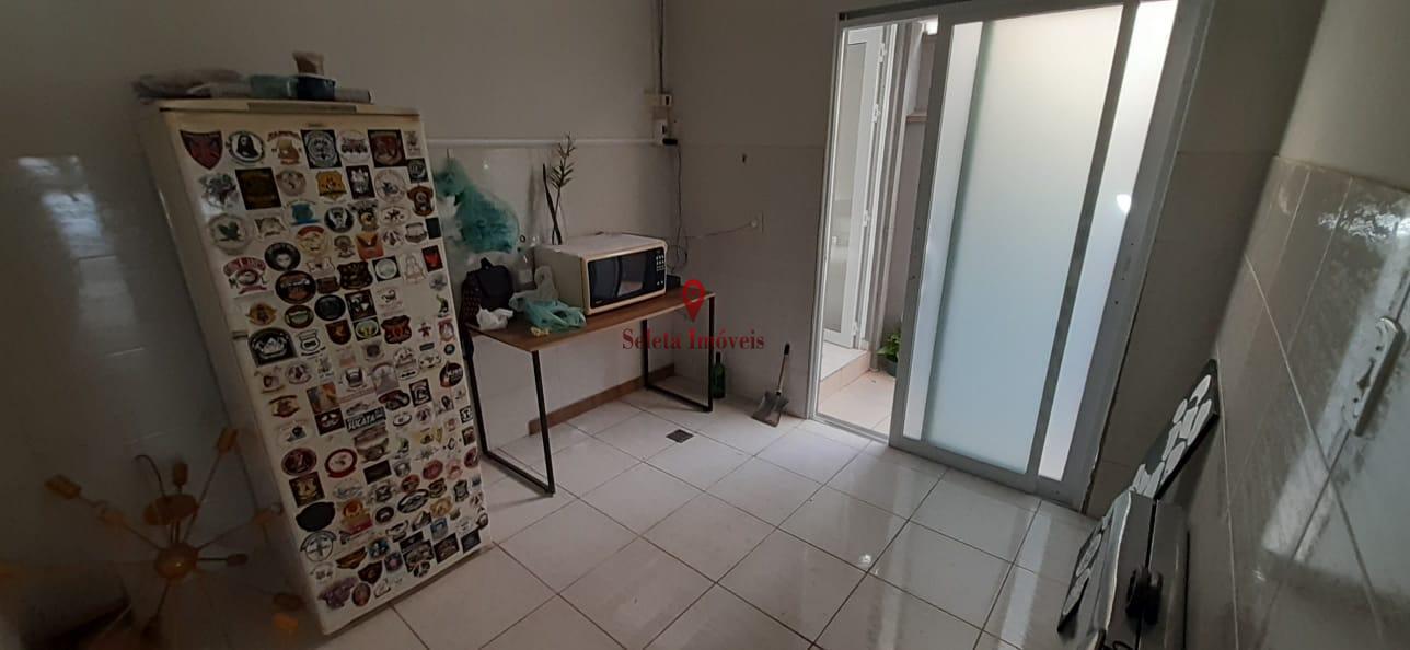 Casa à venda com 2 quartos, 99m² - Foto 11