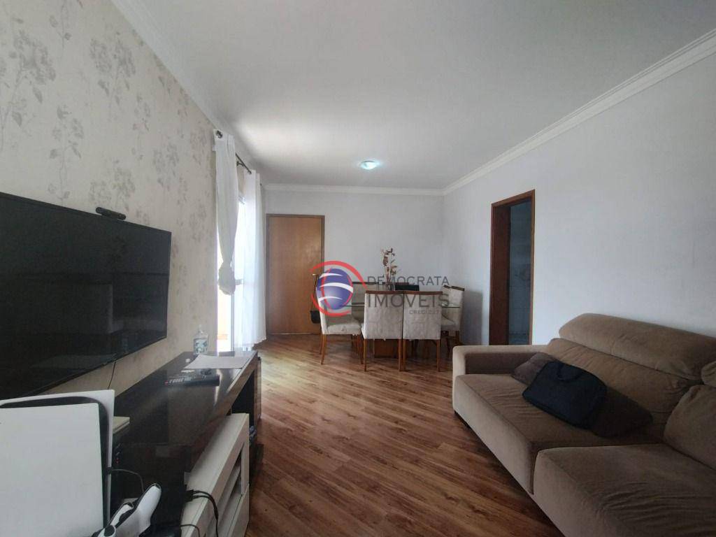 Apartamento à venda com 3 quartos, 95m² - Foto 1