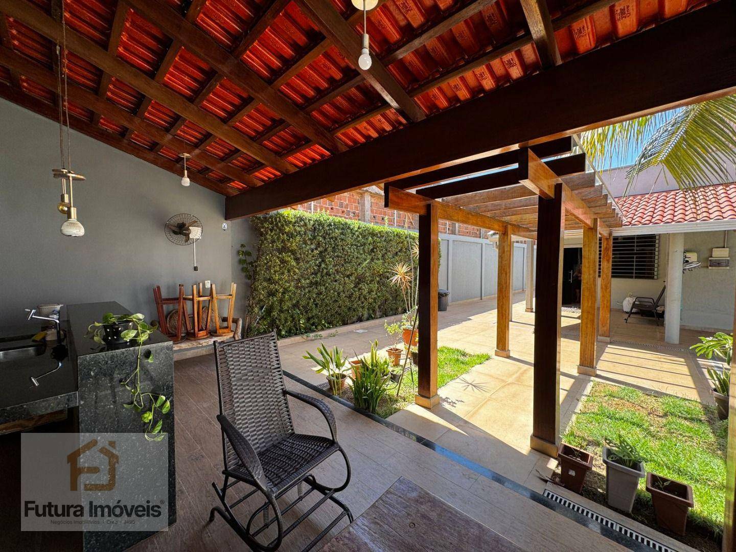 Casa para alugar com 2 quartos, 100m² - Foto 4