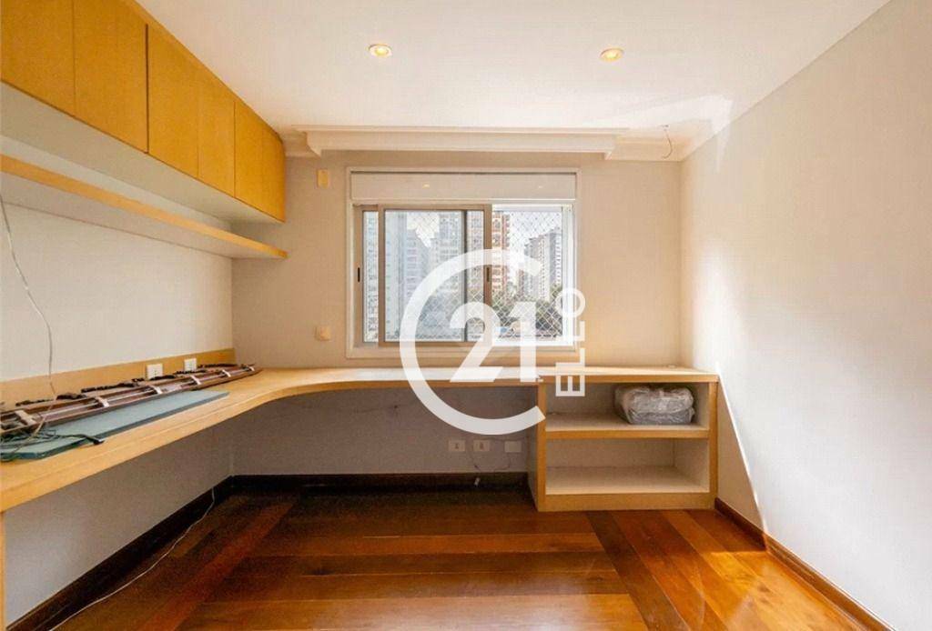 Apartamento à venda com 4 quartos, 200m² - Foto 8