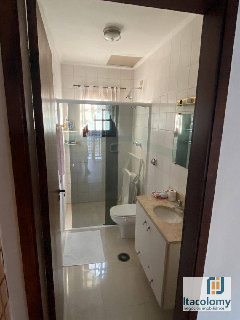 Casa de Condomínio à venda com 4 quartos, 265m² - Foto 11