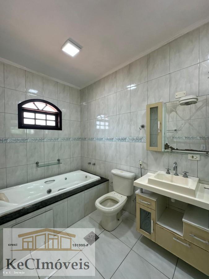 Casa à venda com 4 quartos, 160m² - Foto 14
