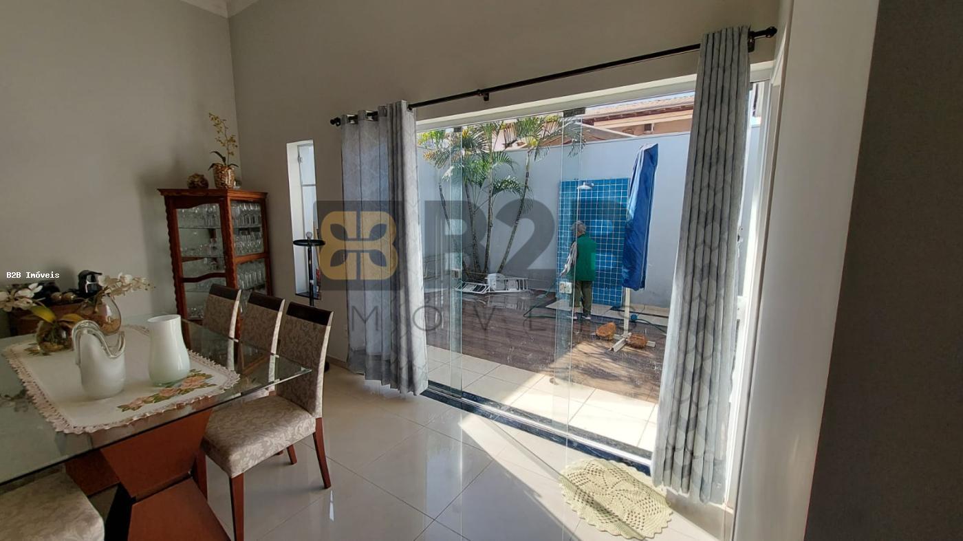 Casa de Condomínio à venda com 3 quartos, 204m² - Foto 9