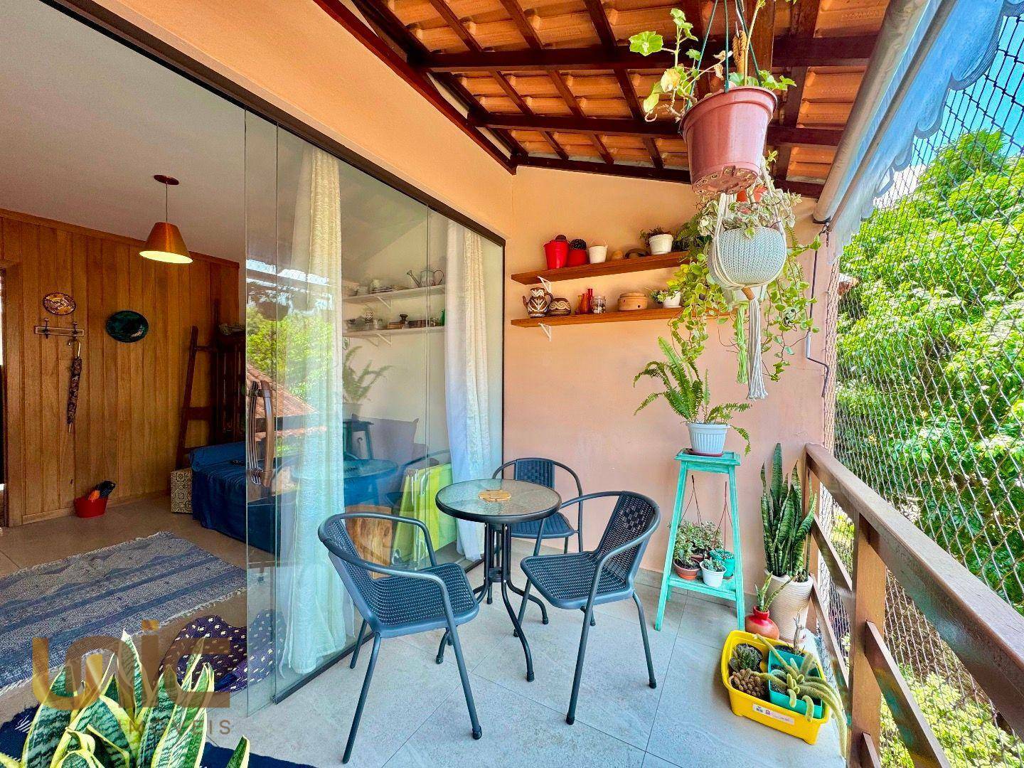 Casa de Condomínio à venda com 4 quartos, 79m² - Foto 1