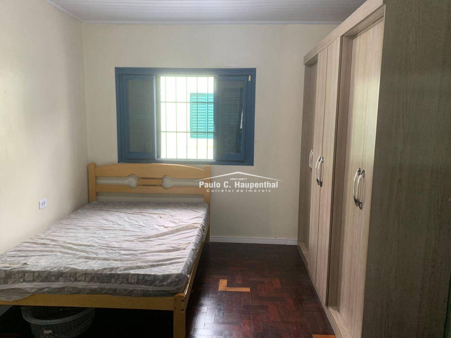 Casa à venda com 6 quartos, 200m² - Foto 10