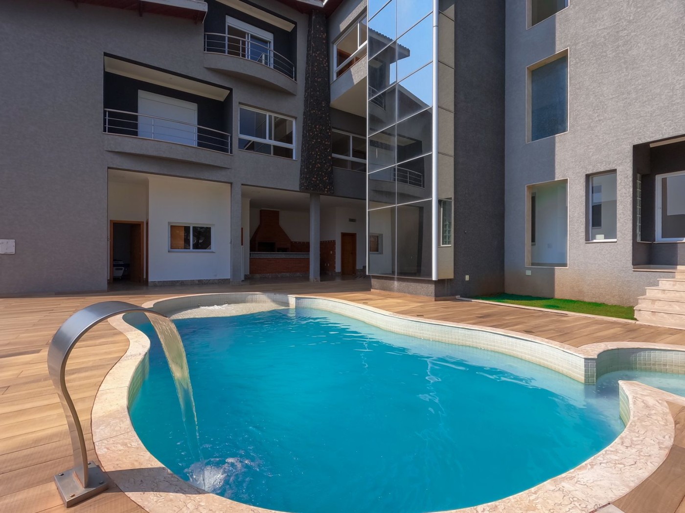 Casa de Condomínio à venda com 6 quartos, 737m² - Foto 4