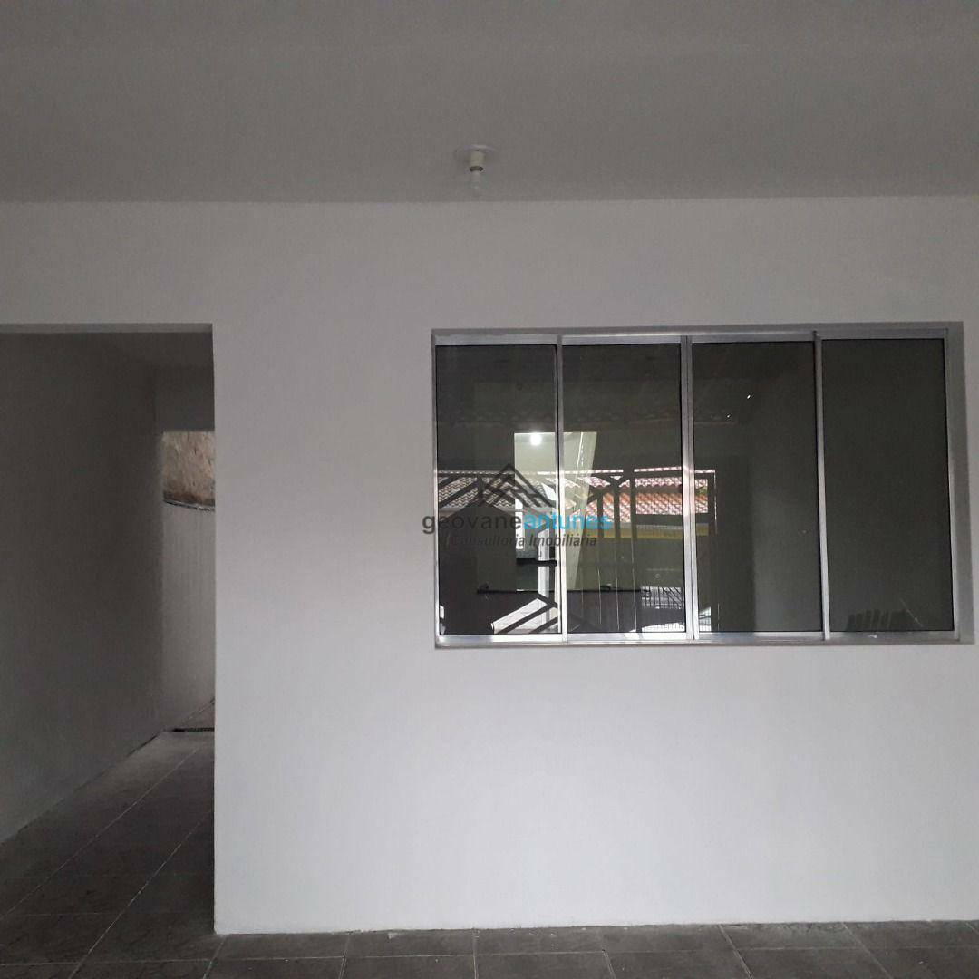 Casa à venda com 3 quartos, 125m² - Foto 1