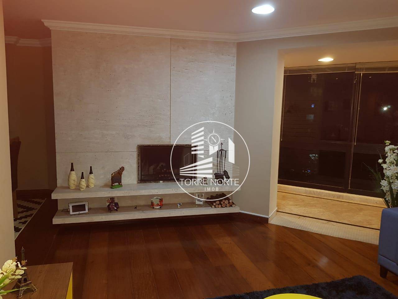 Apartamento à venda com 4 quartos, 220m² - Foto 5