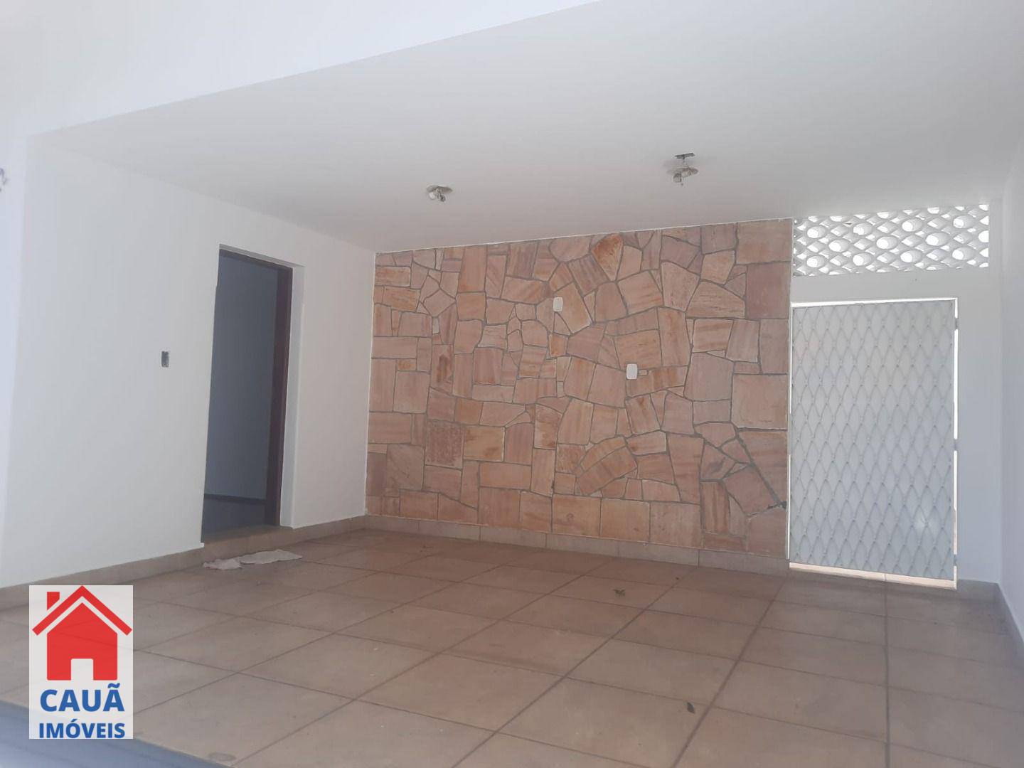 Casa para alugar com 3 quartos, 170m² - Foto 2