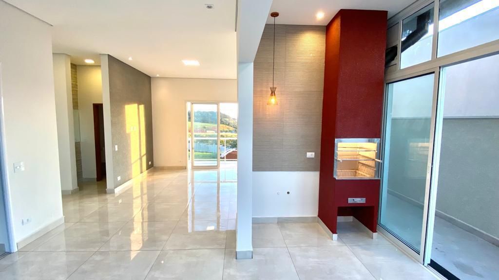 Casa à venda com 3 quartos, 300m² - Foto 31