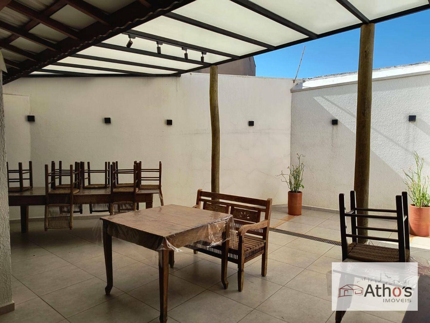 Casa à venda e aluguel com 4 quartos, 340m² - Foto 12