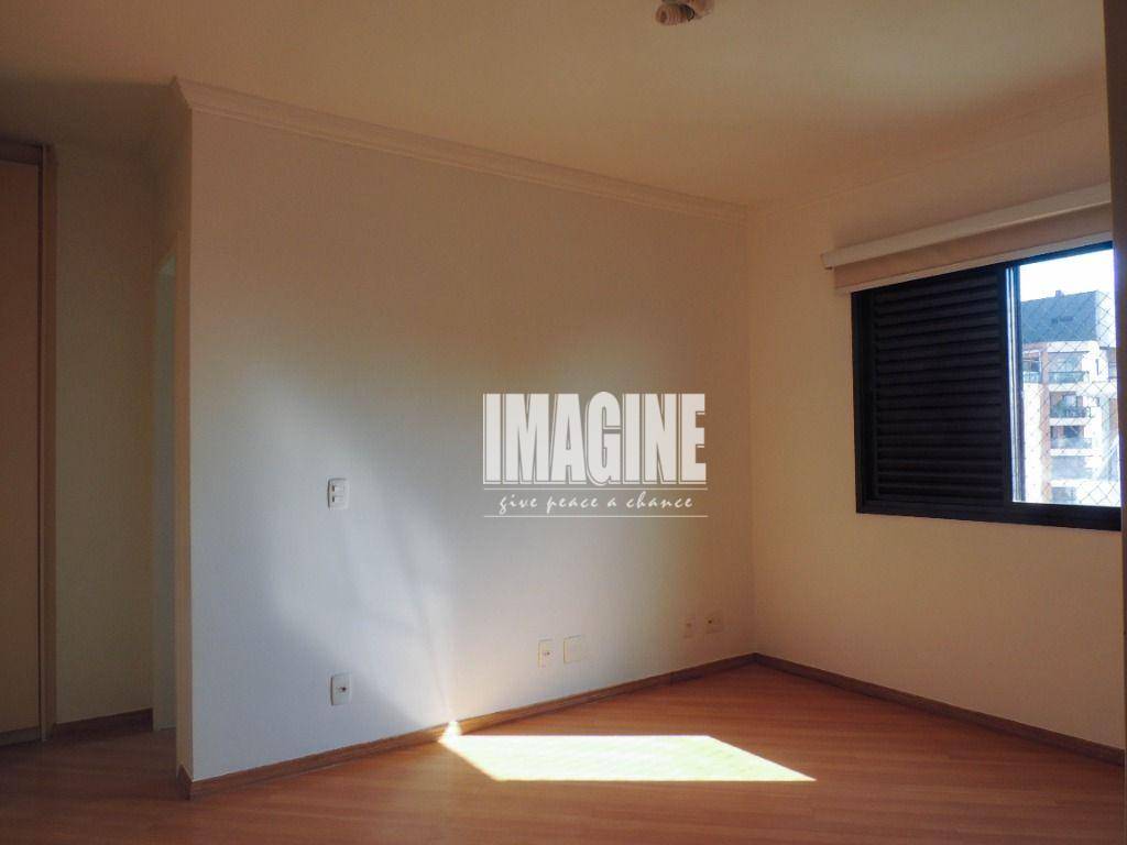 Apartamento à venda com 4 quartos, 170m² - Foto 10