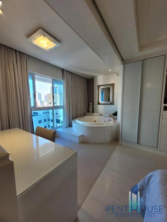 Apartamento à venda com 3 quartos, 252m² - Foto 15