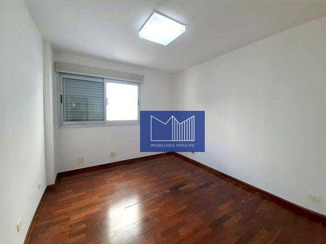 Apartamento para alugar com 3 quartos, 140m² - Foto 29