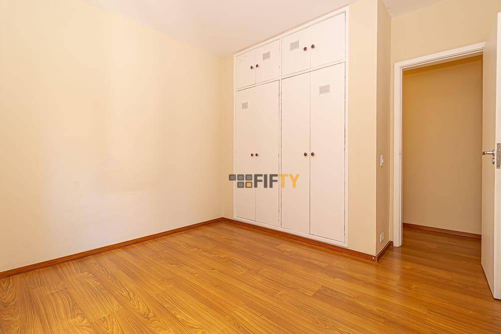 Apartamento à venda com 3 quartos, 128m² - Foto 12