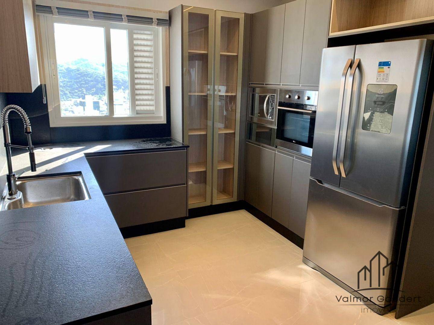 Apartamento à venda com 3 quartos, 143m² - Foto 6