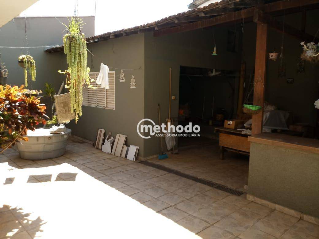 Casa à venda com 3 quartos, 225m² - Foto 18