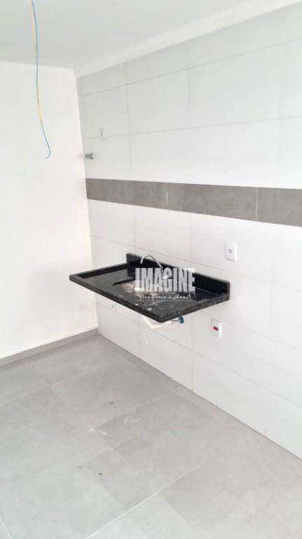 Apartamento à venda com 2 quartos, 40m² - Foto 2