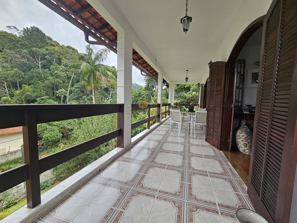 Casa à venda com 3 quartos, 200m² - Foto 9