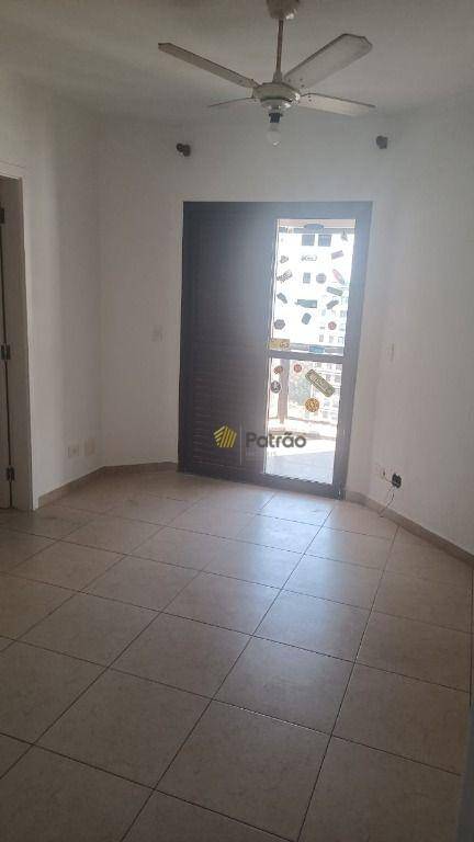 Apartamento à venda com 4 quartos, 239m² - Foto 6