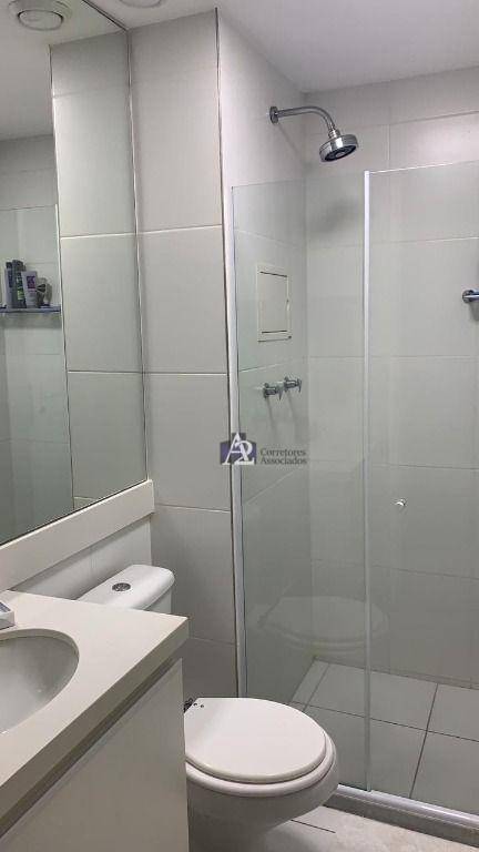 Apartamento à venda com 2 quartos, 66m² - Foto 17