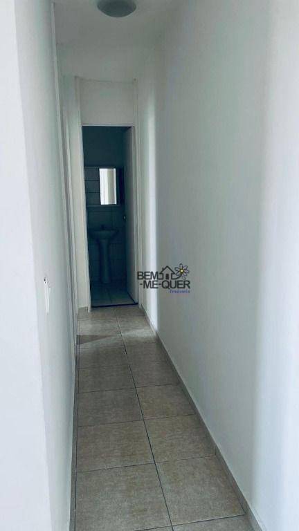 Apartamento para alugar com 2 quartos, 62m² - Foto 7