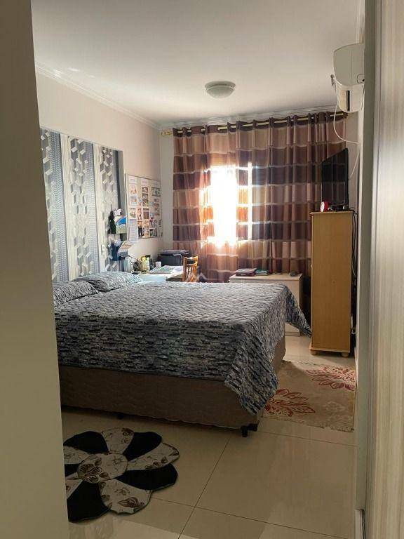 Apartamento à venda com 3 quartos, 133m² - Foto 14