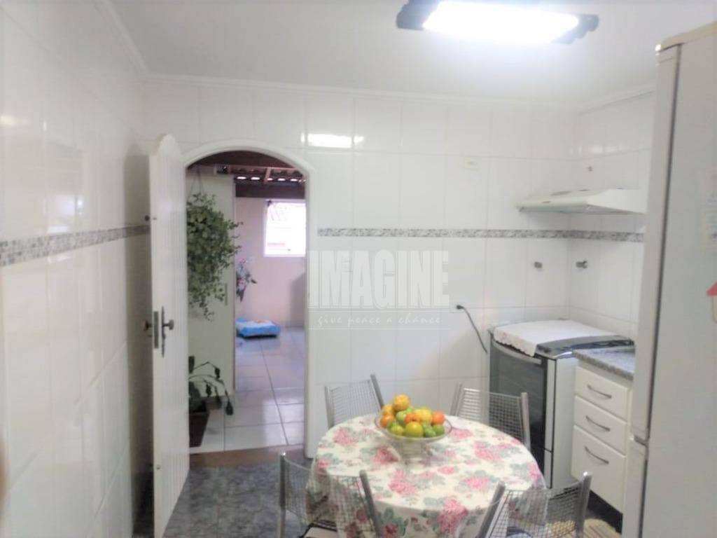 Sobrado à venda com 3 quartos, 150m² - Foto 8