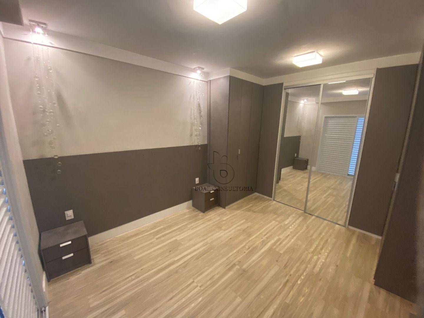 Casa de Condomínio para alugar com 4 quartos, 250m² - Foto 3