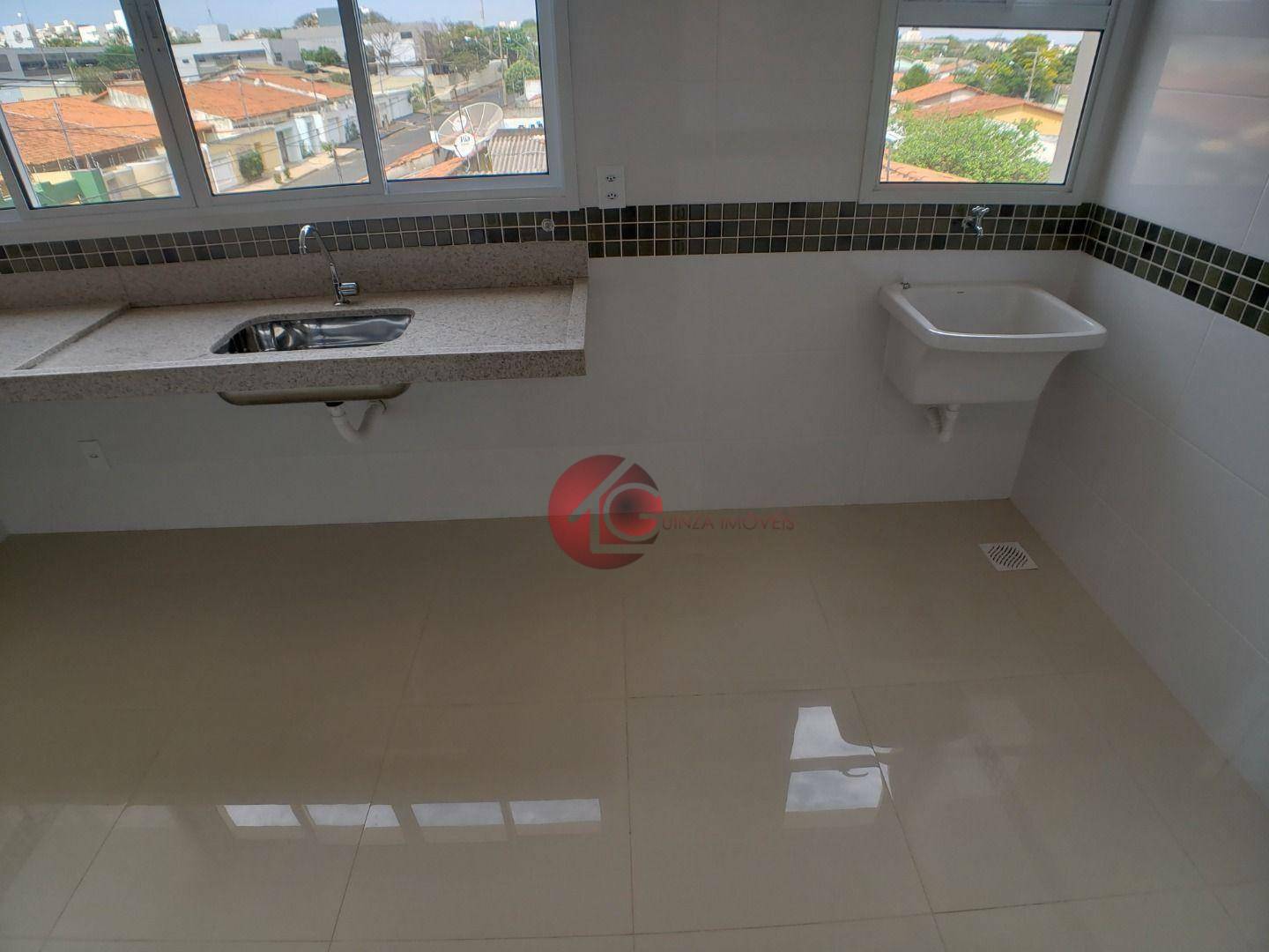 Apartamento à venda com 2 quartos, 59m² - Foto 2