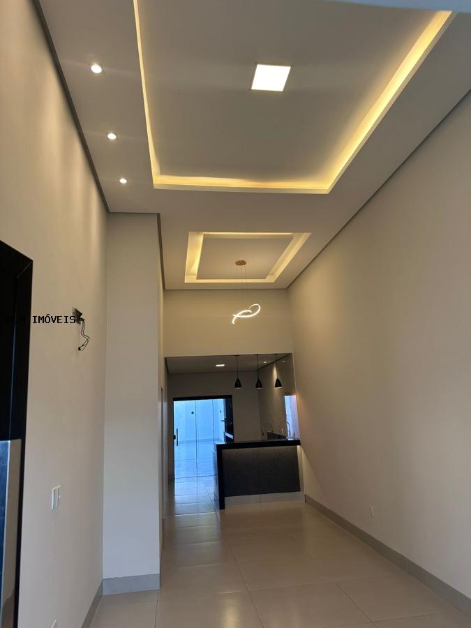 Casa à venda com 3 quartos, 247m² - Foto 3