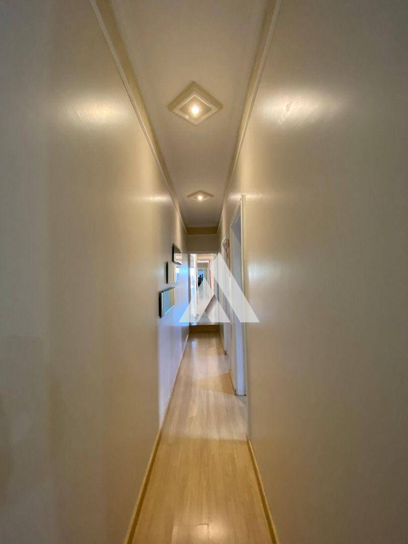 Casa à venda com 4 quartos, 210m² - Foto 17