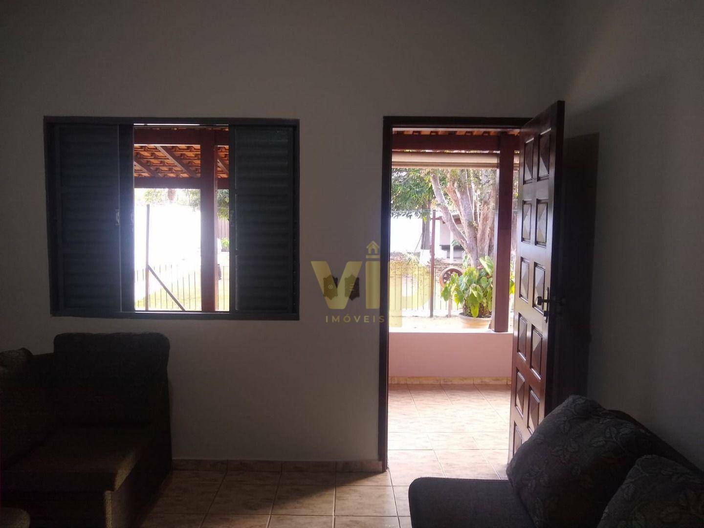 Casa à venda com 2 quartos, 110m² - Foto 2