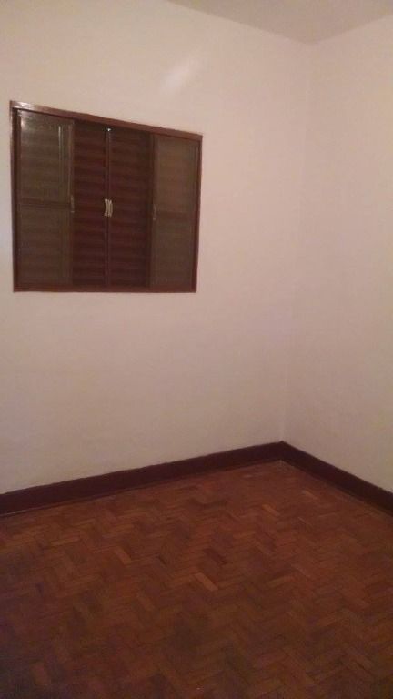 Casa para alugar com 3 quartos, 120m² - Foto 9