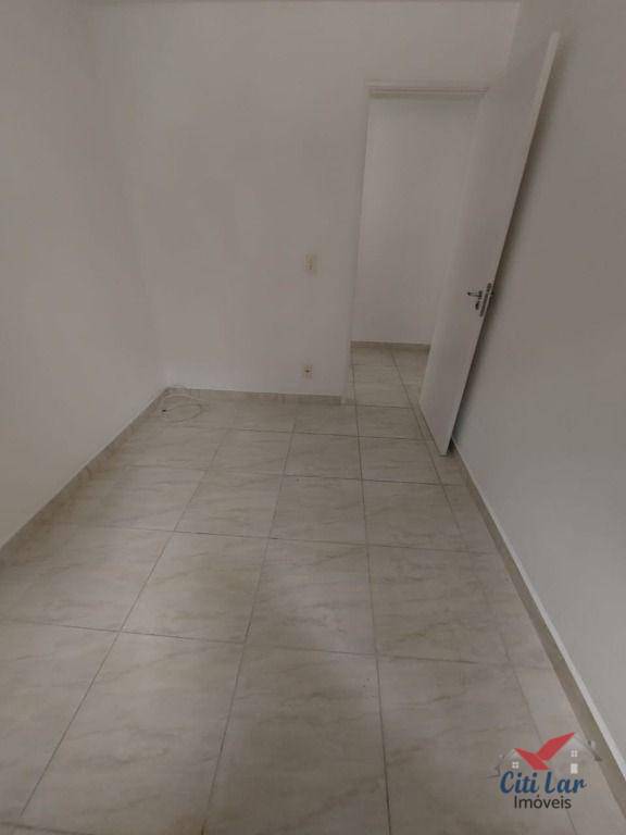 Apartamento à venda com 2 quartos, 48m² - Foto 13