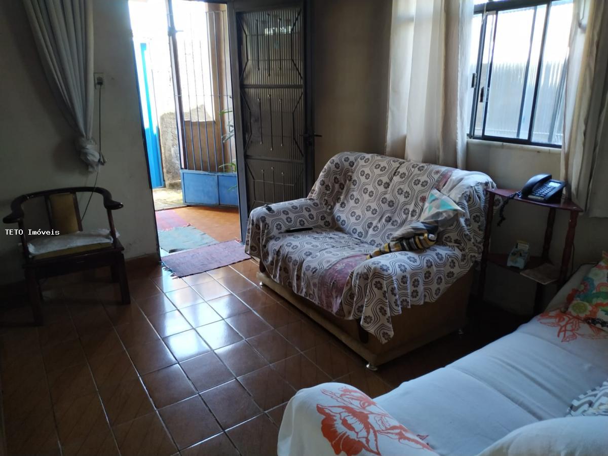 Casa à venda com 2 quartos, 300m² - Foto 4