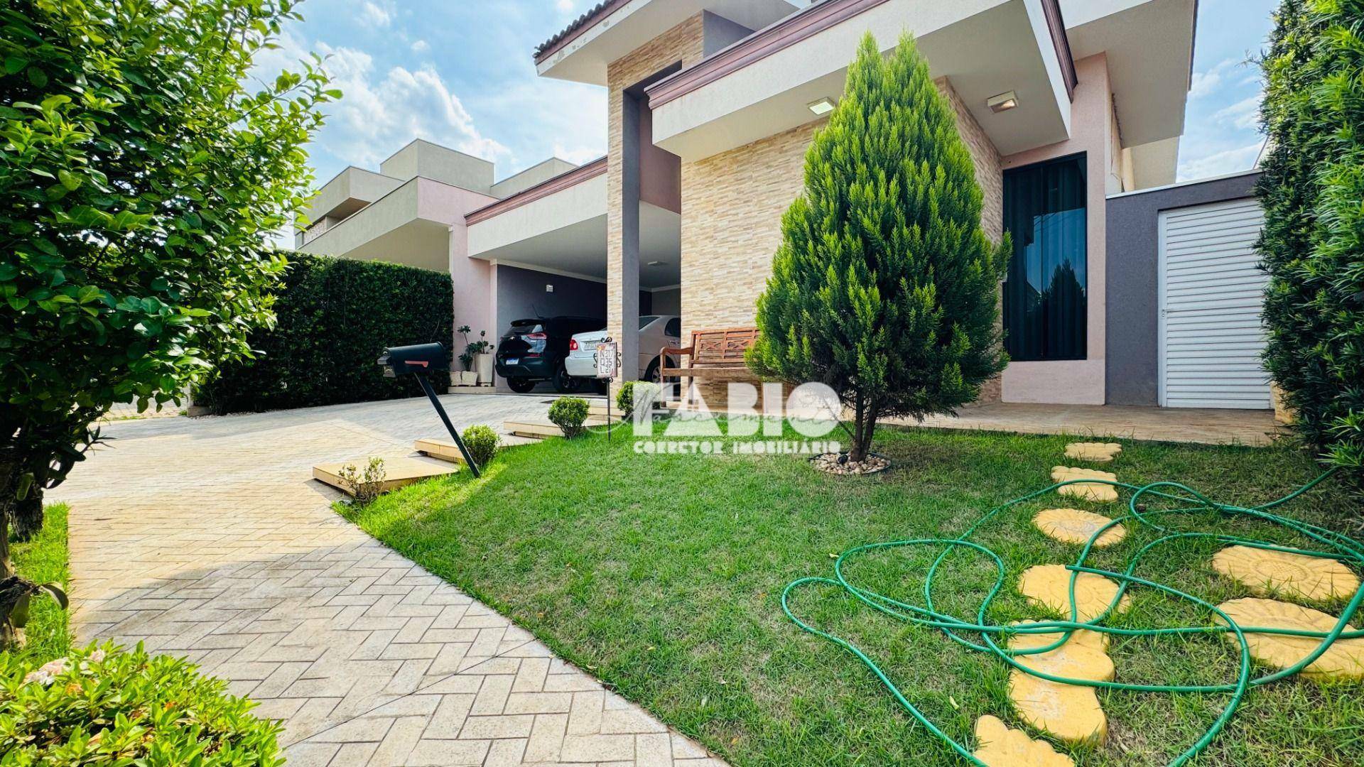 Casa de Condomínio à venda com 3 quartos, 240m² - Foto 4